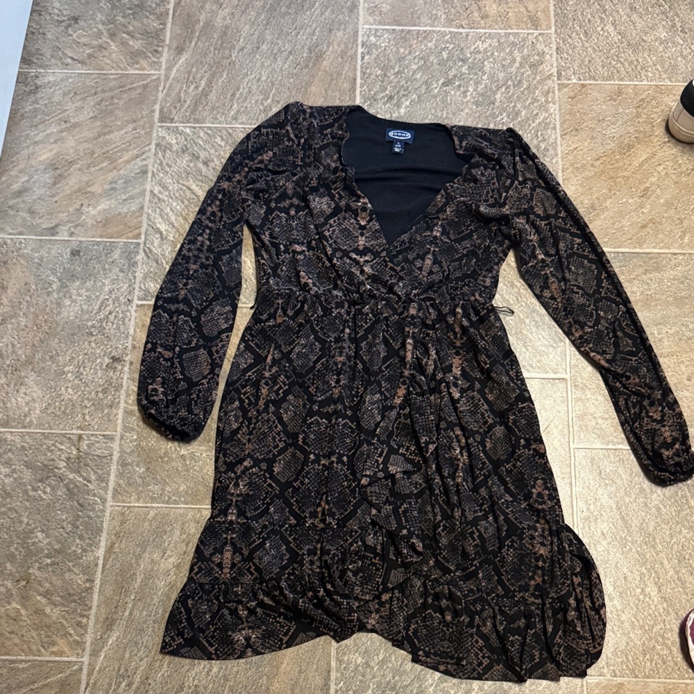 Scoop NYC Black and Brown Long Sleeve Dress